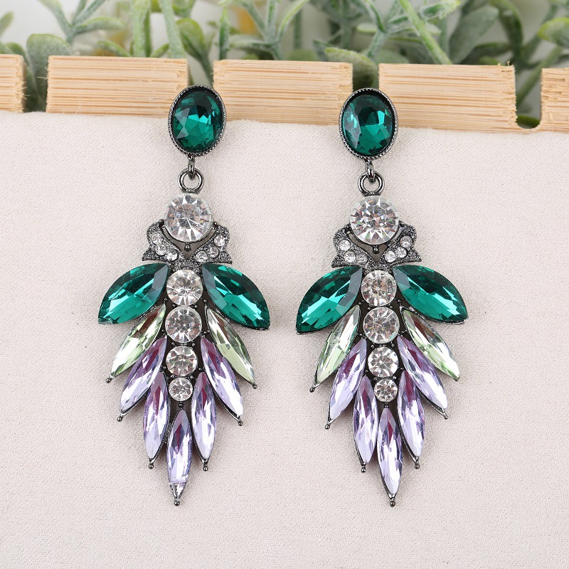 Women'S Accessories Manufacturers - Элегантные хрустальные серьги высокого качества для
